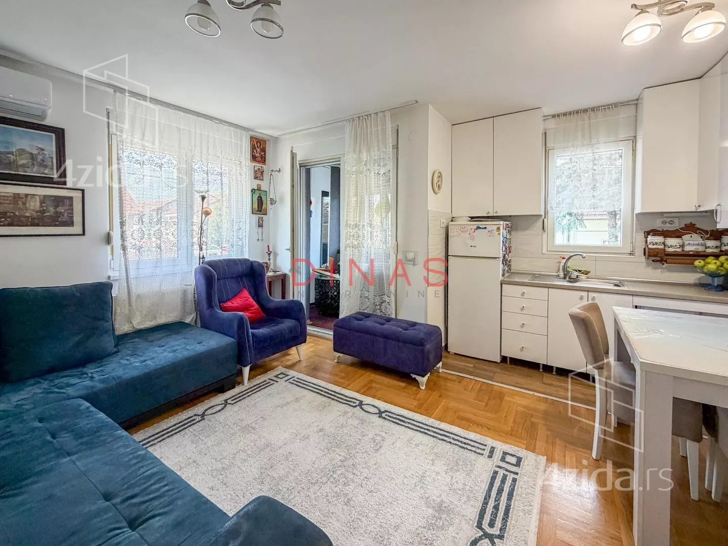 Dvoiposoban stan | 4zida