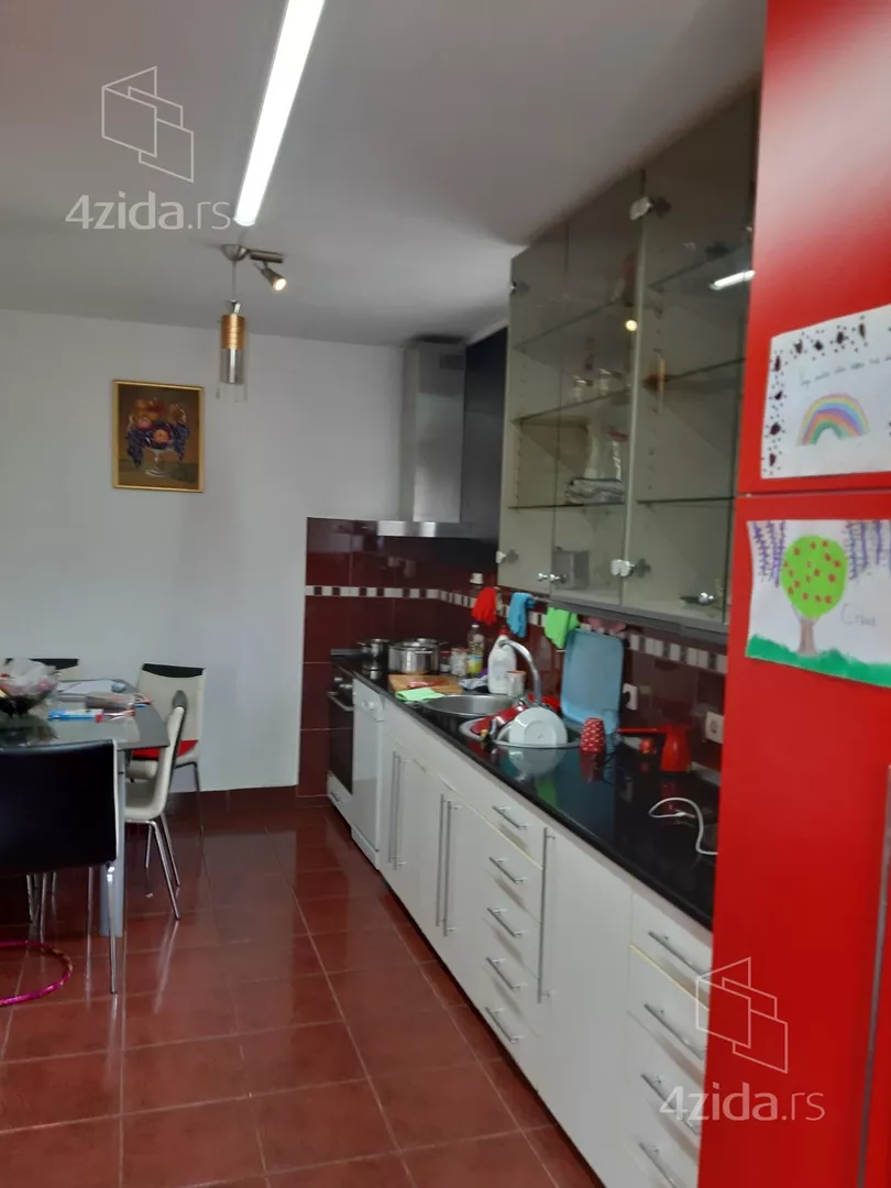 3-etažna kuća | 4zida