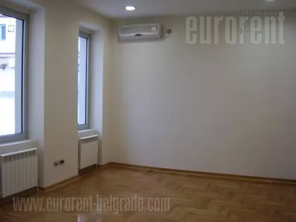 CENTAR | 4zida.rs