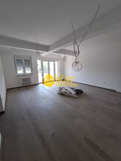 Đačka | 4zida.rs