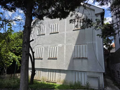 Milana Rakića | 4zida.rs