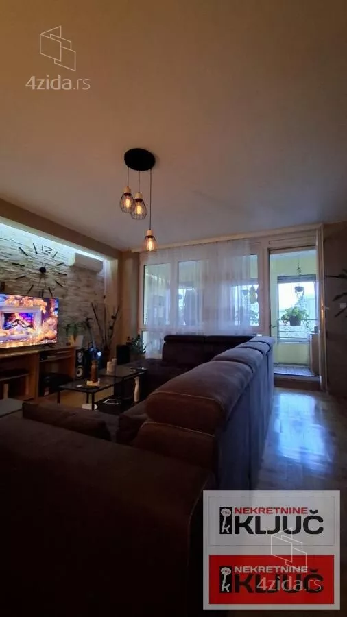 Troiposoban stan | 4zida