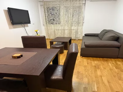 Gospodara Vučića | 4zida.rs