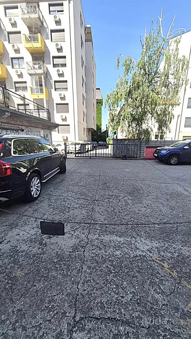 Garaža | 4zida