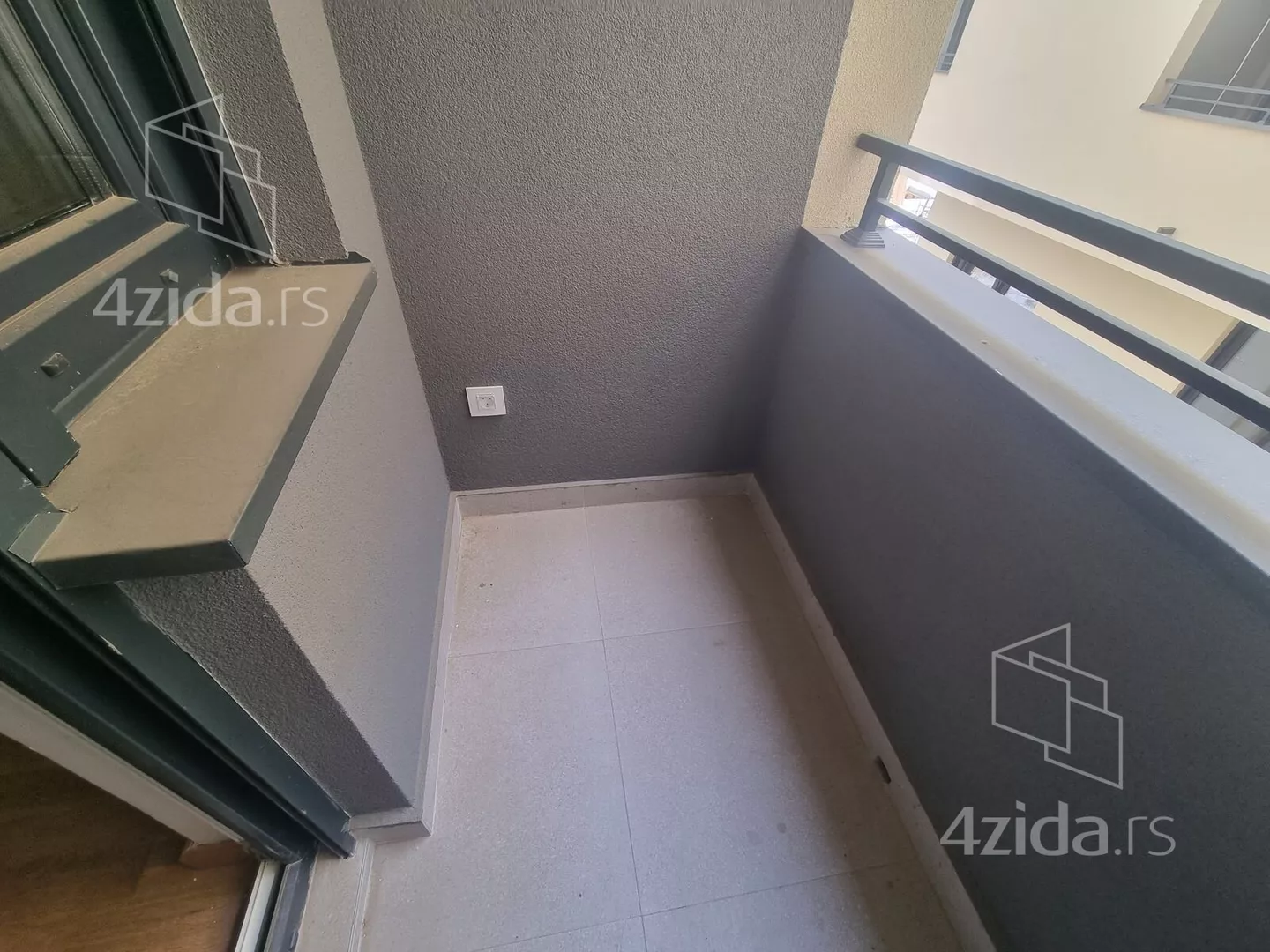 Garsonjera | 4zida