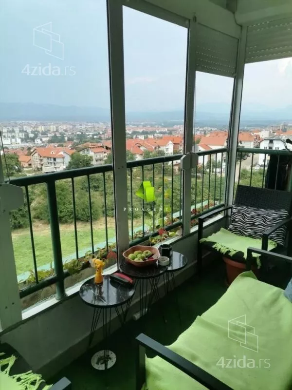 Troiposoban stan | 4zida