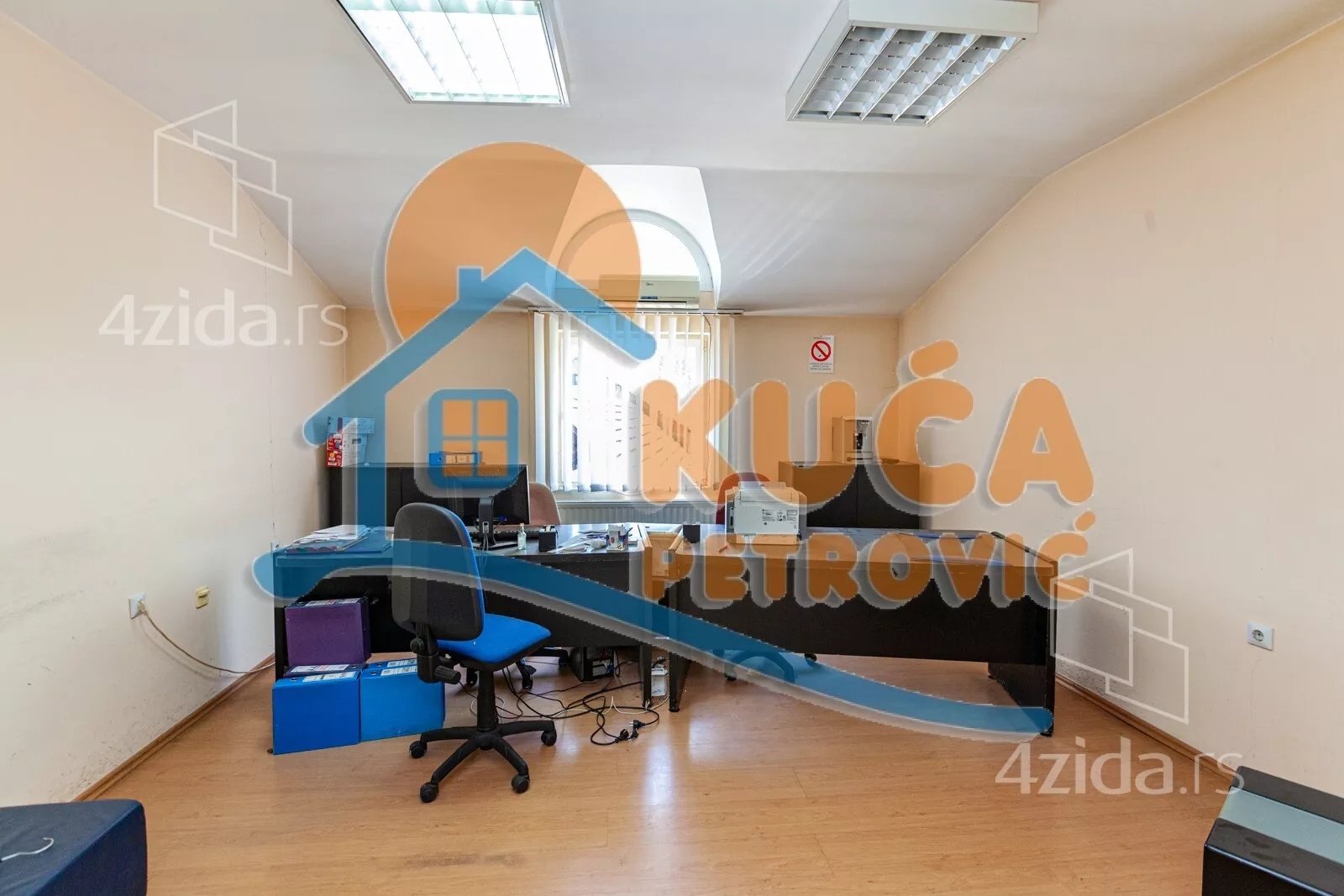 Lokal | 4zida