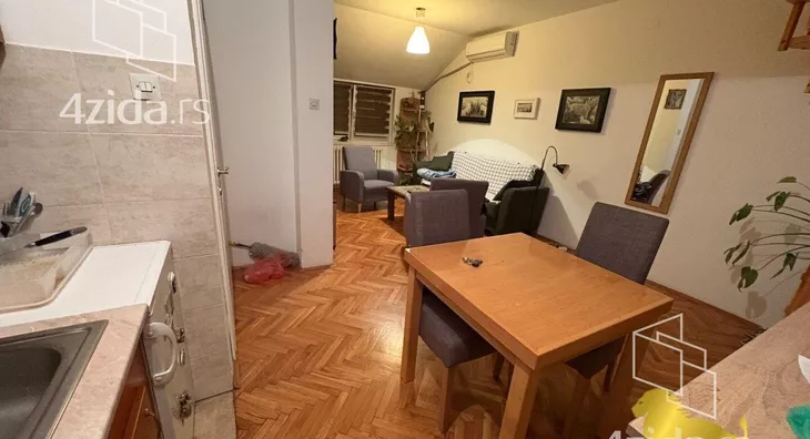 Troiposoban stan | 4zida