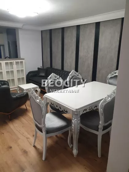 Bate Brkića | 4zida.rs