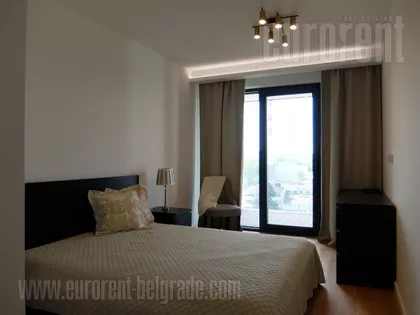 SAKURA PARK | 4zida.rs