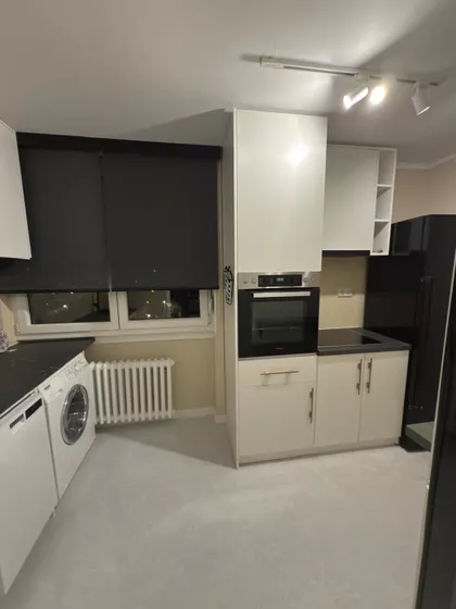 Ustanicka | 4zida.rs