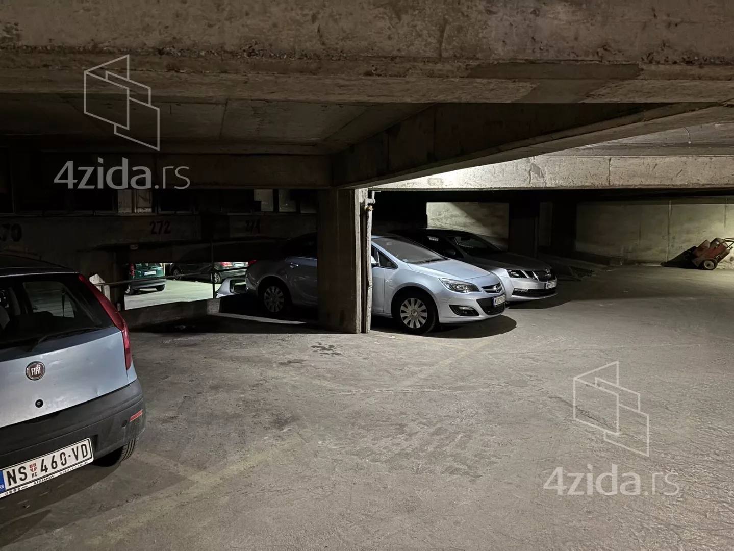 Parking | 4zida
