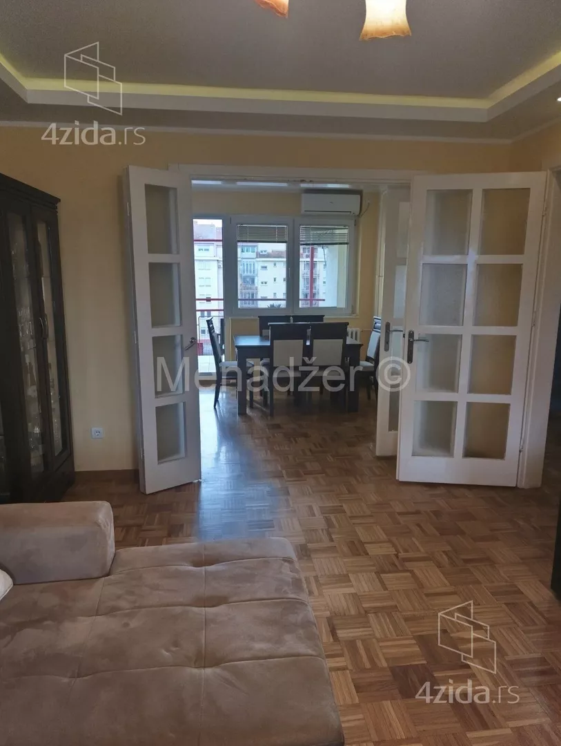 Troiposoban stan | 4zida