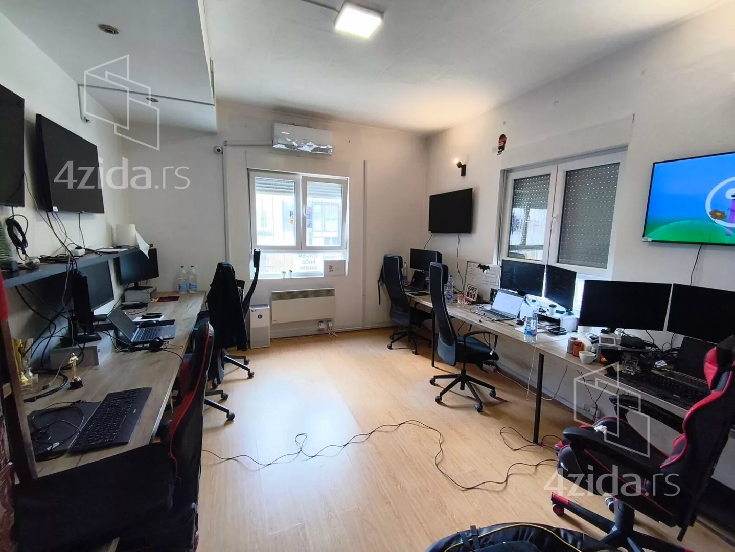 Poslovni prostor | 4zida