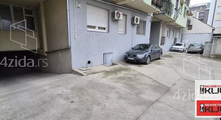 Garaža/Parking | 4zida