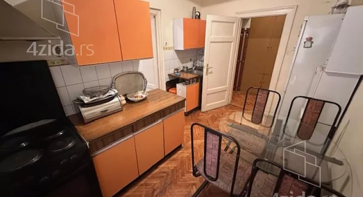 Troiposoban stan | 4zida