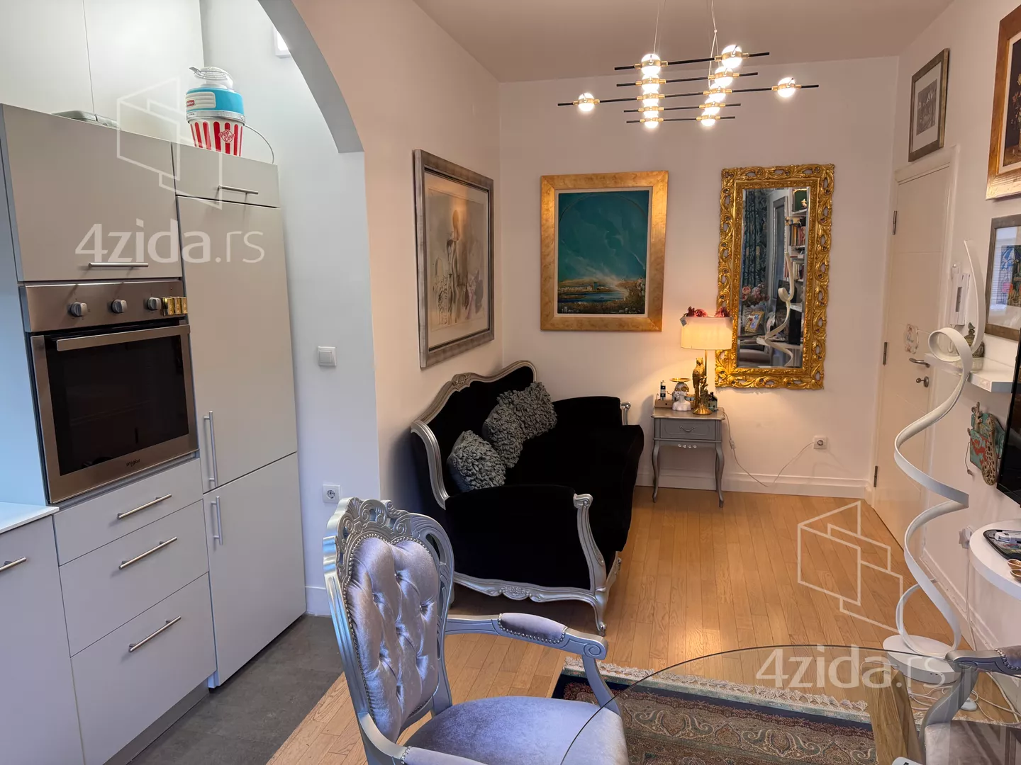 Jednoiposoban stan | 4zida