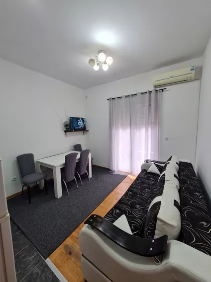 Cara Lazara | 4zida.rs