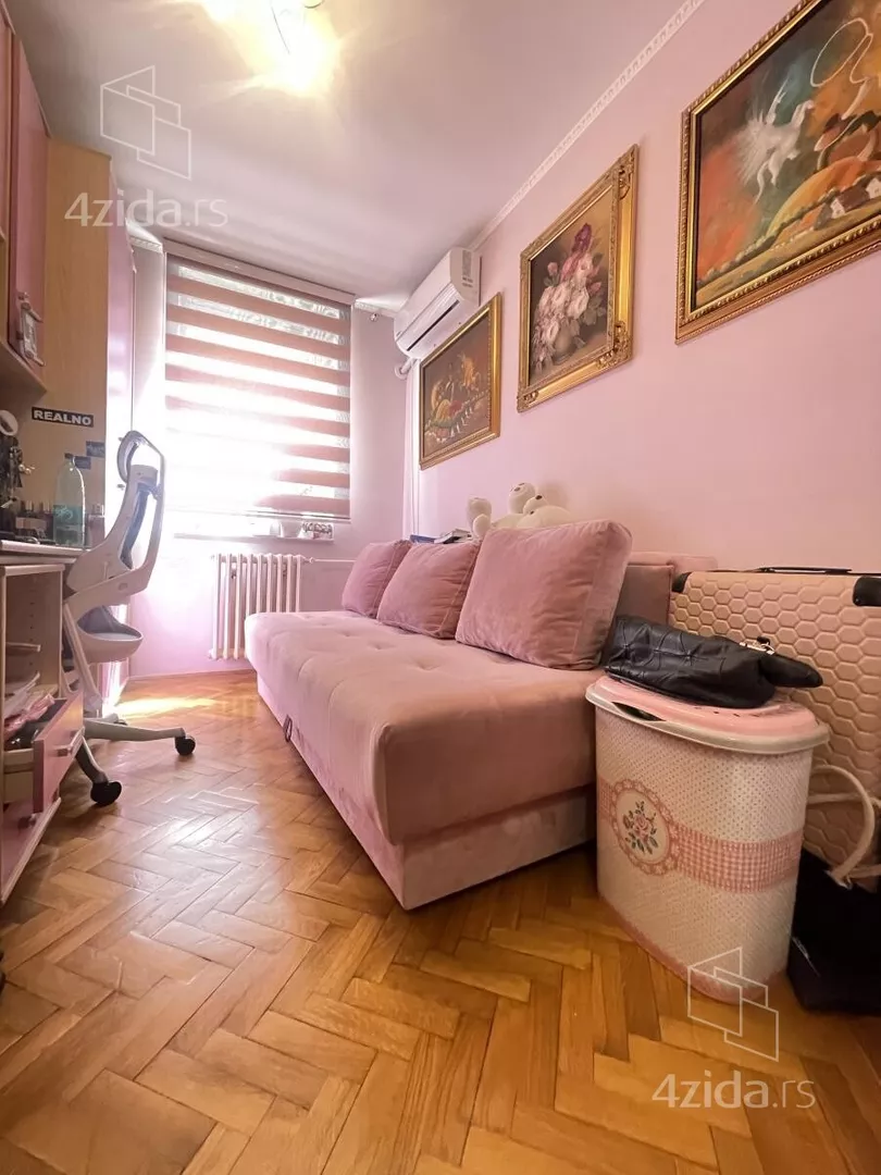 Troiposoban stan | 4zida