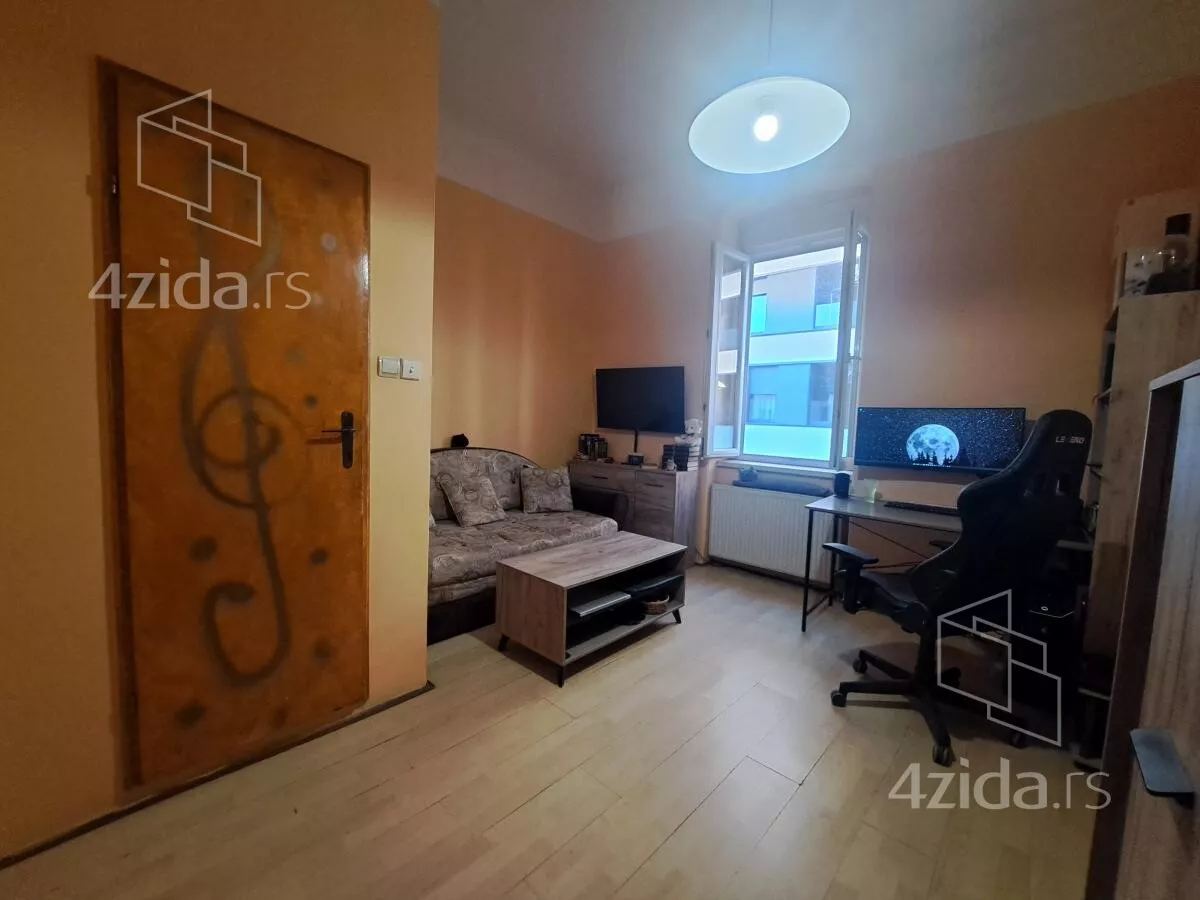 Garsonjera | 4zida