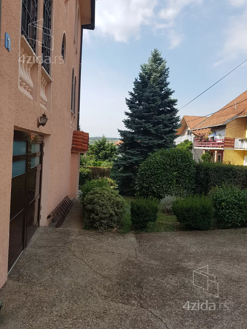 3-etažna kuća | 4zida