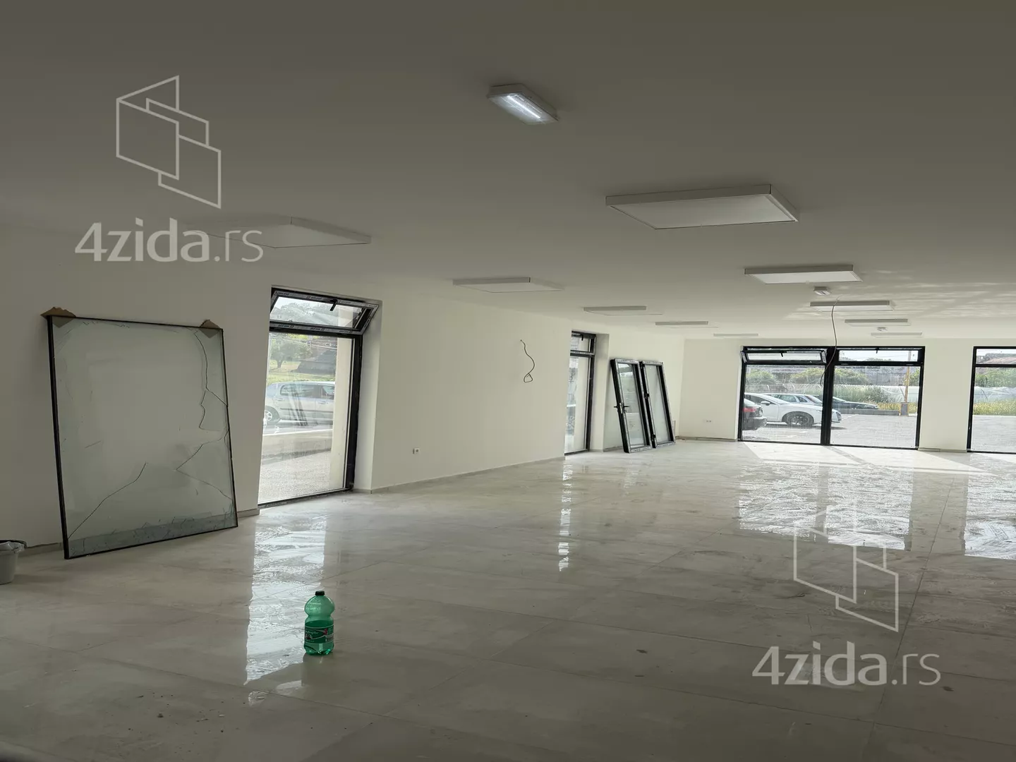 Lokal | 4zida