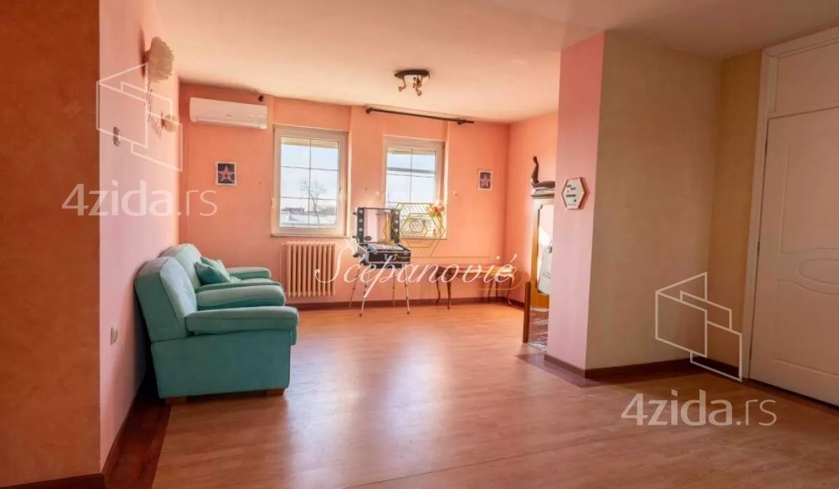 Petosoban stan | 4zida