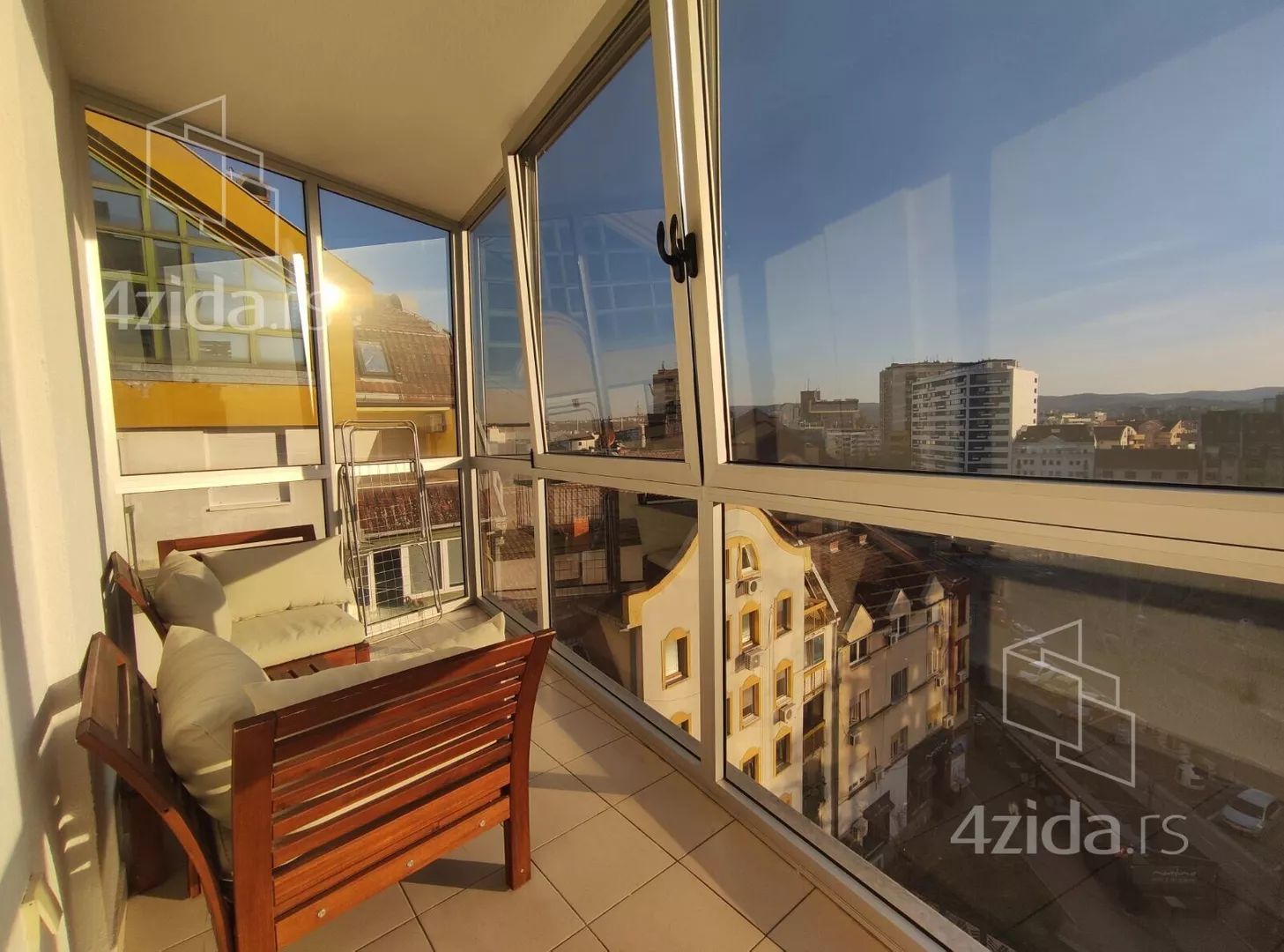 Dvoiposoban stan | 4zida