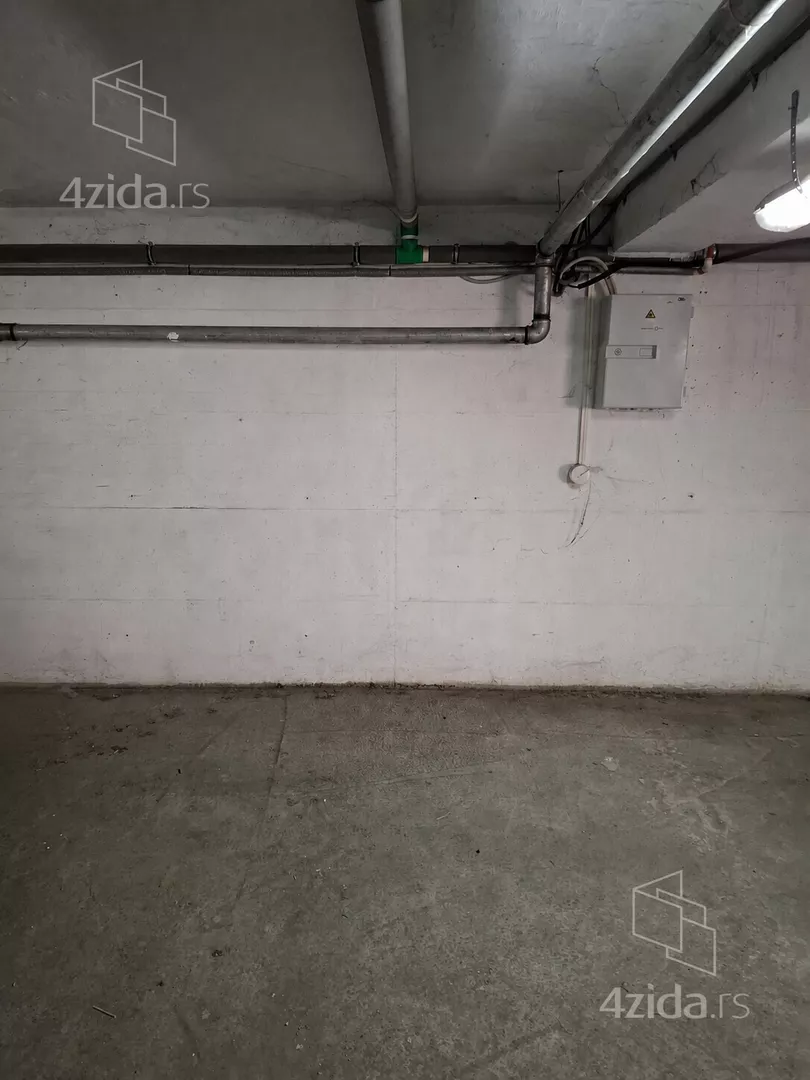 Garaža | 4zida
