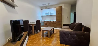 Pavla Vujisića 61V | 4zida.rs