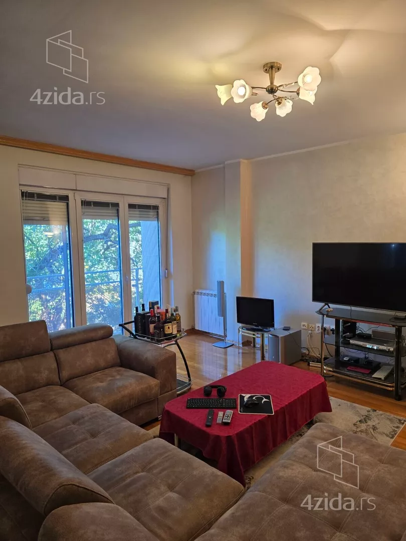 Fotografija stana 1 od 16
