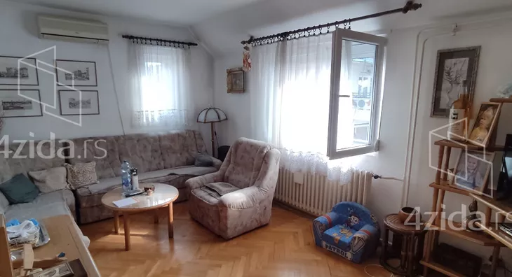 Šestosoban stan | 4zida