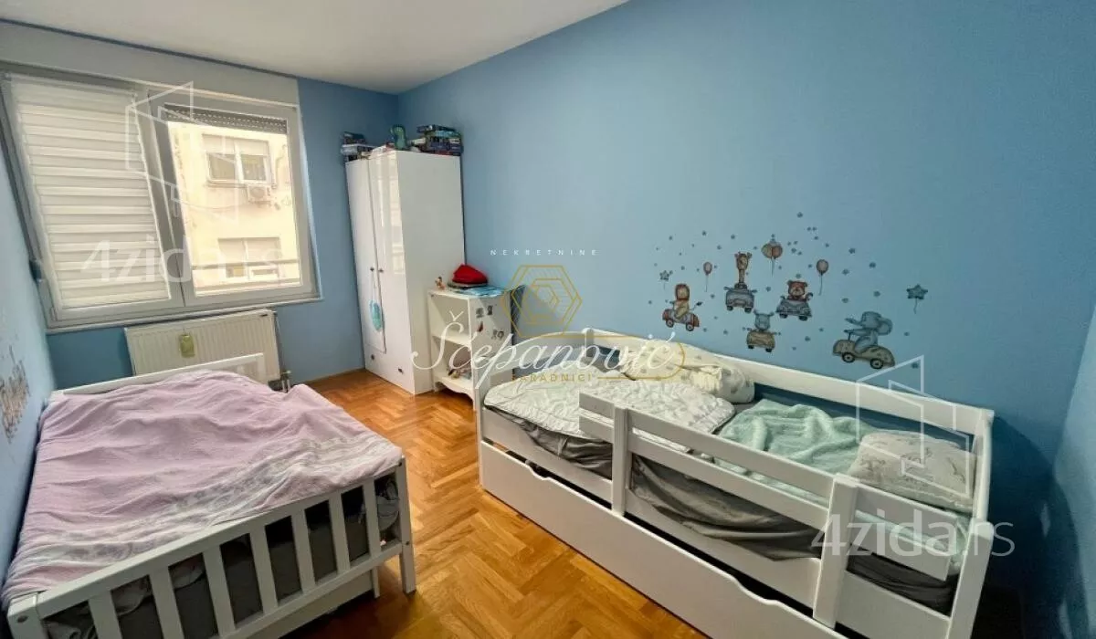 Četvorosoban stan | 4zida