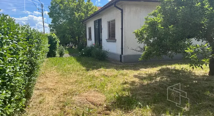 Plac | 4zida