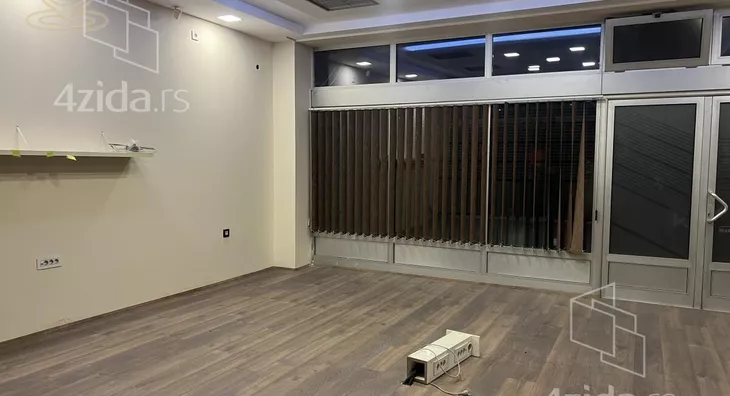 Poslovni prostor | 4zida