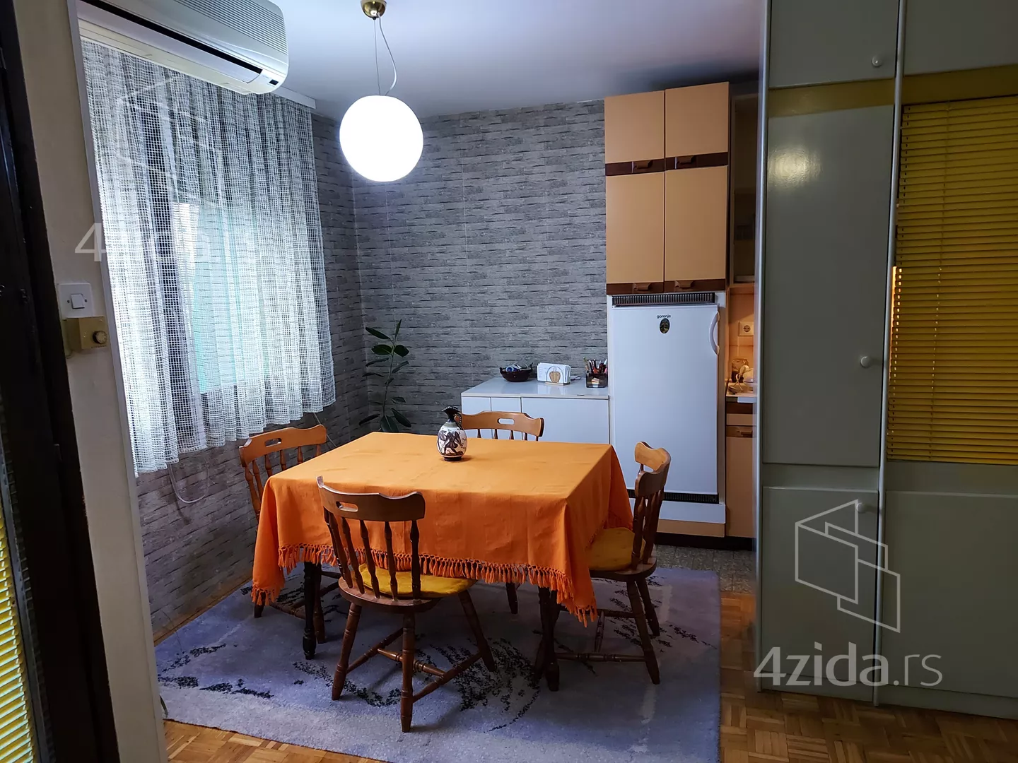 Dvoiposoban stan | 4zida