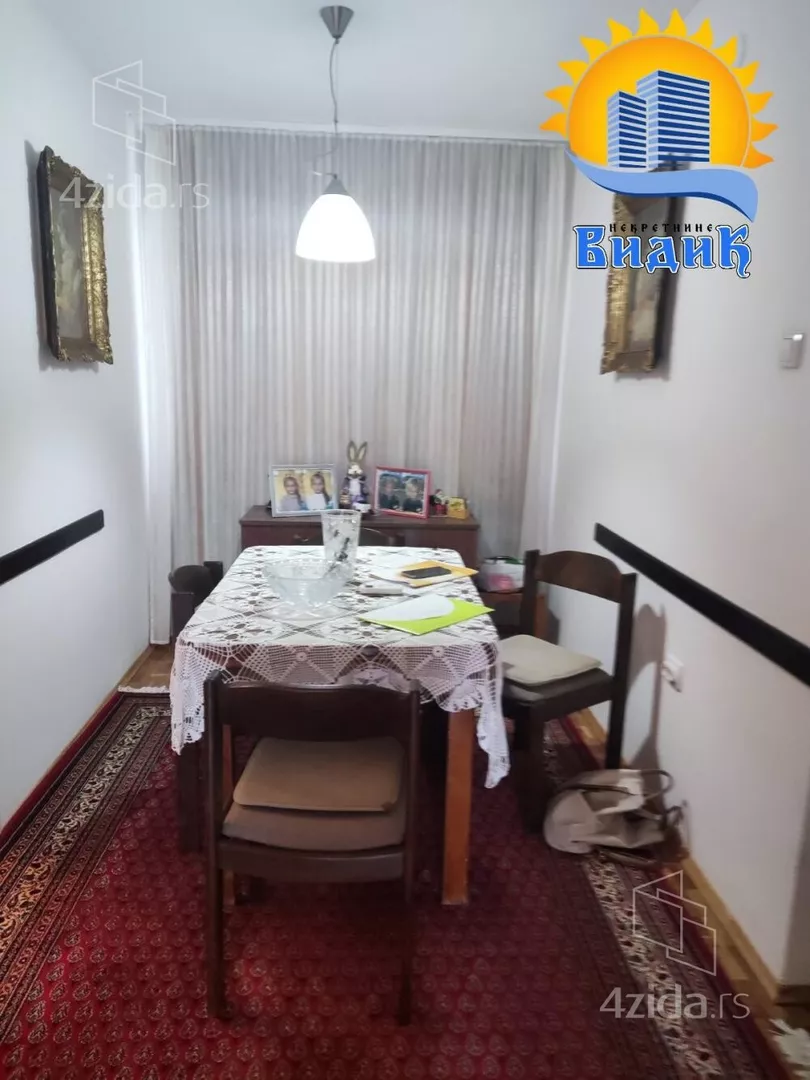 Troiposoban stan | 4zida