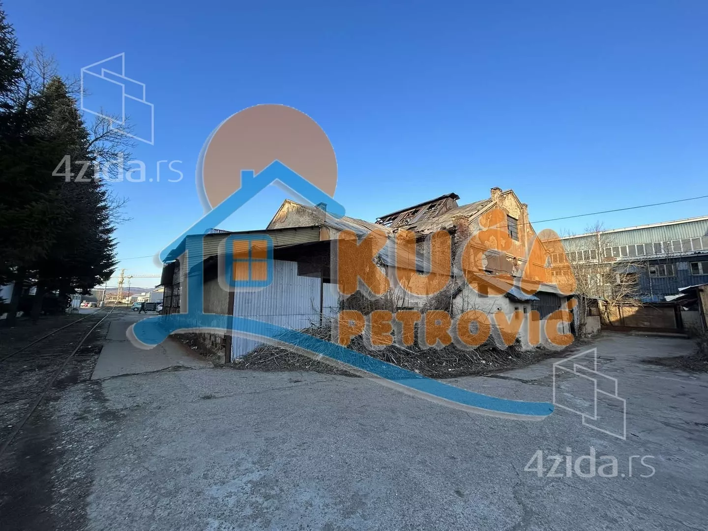 Lokal | 4zida