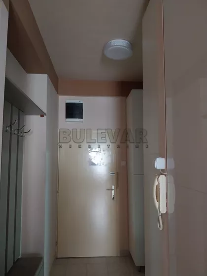 Obrenovićeva | 4zida.rs