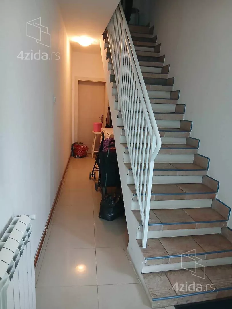 3-etažna kuća | 4zida