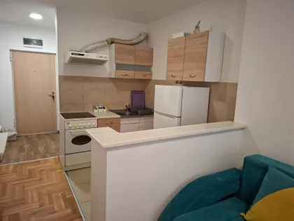 Milice Srpkinje | 4zida.rs