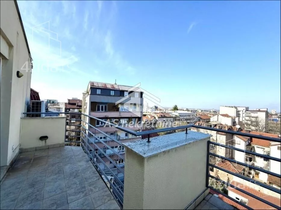 Šestosoban stan | 4zida