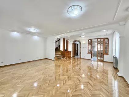 Sanje Živanovića | 4zida.rs