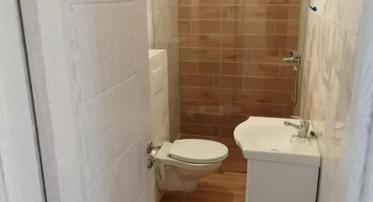 Sedmosoban stan | 4zida