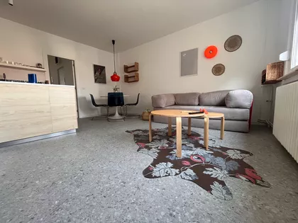 Vukov Spomenik | 4zida.rs