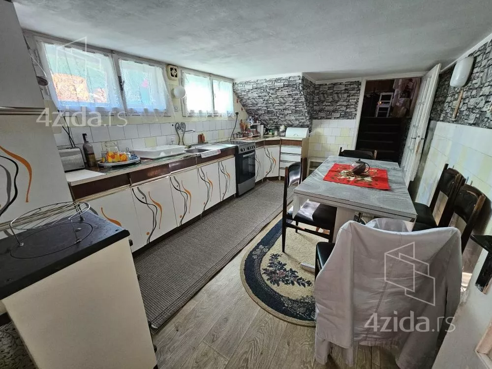 Kuća | 4zida