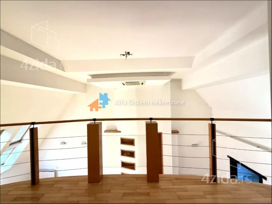 Šestosoban stan | 4zida