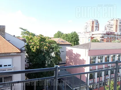 CRVENI KRST | 4zida.rs