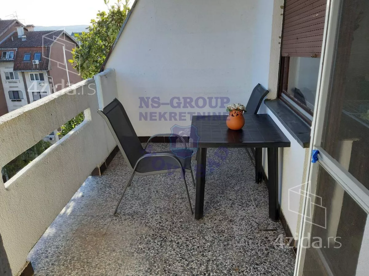 Troiposoban stan | 4zida