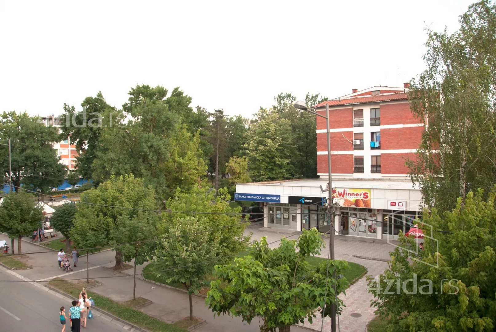 Troiposoban stan | 4zida